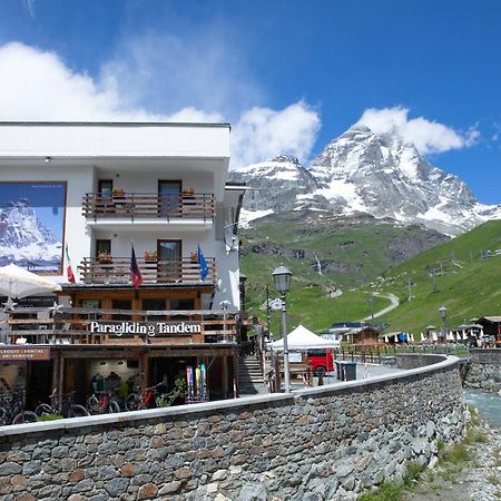 Hotel Meuble' Joli Breuil-Cervinia Exterior foto